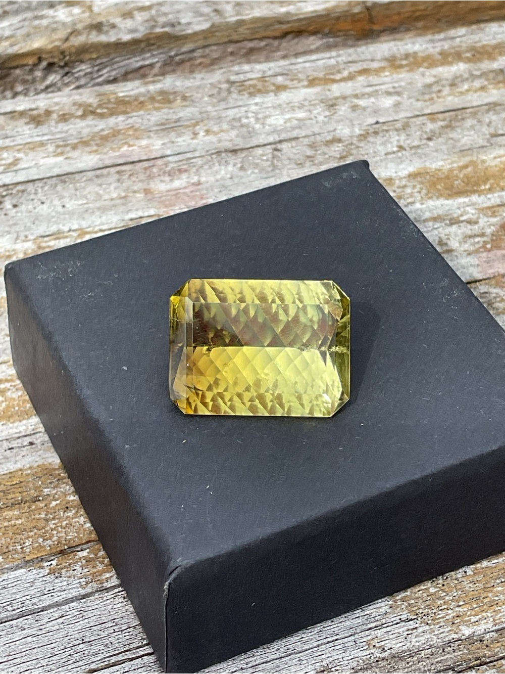 Huge Fan Yellow Topaz Loosegem